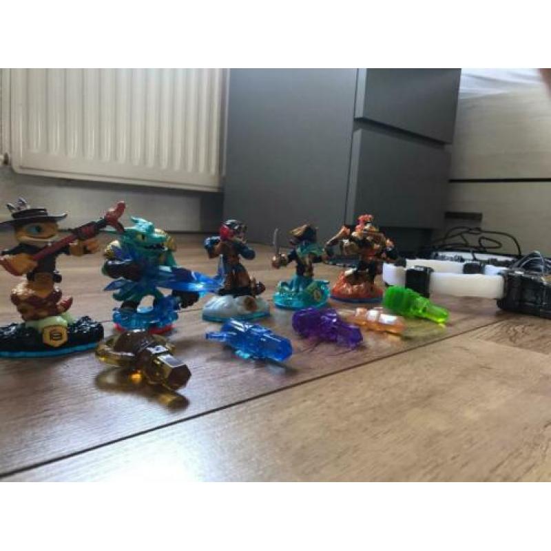 15 Skylanders