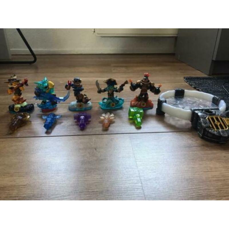 15 Skylanders