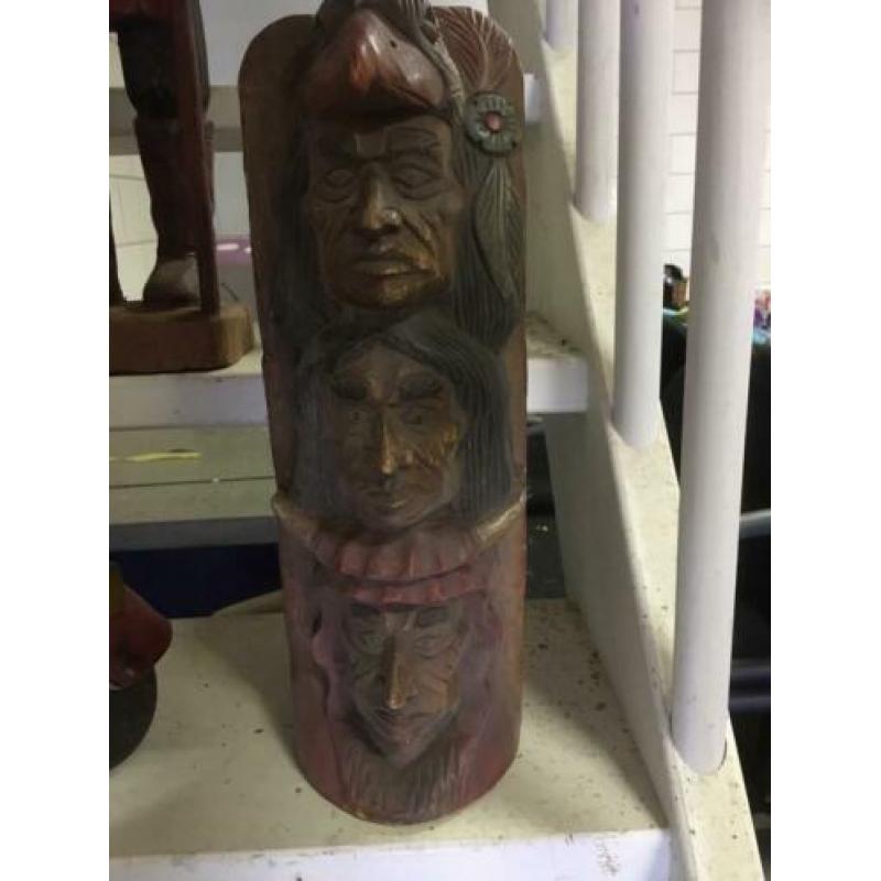 Prachtige houten indianen beelden