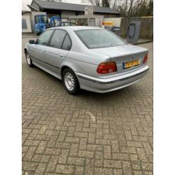 BMW 5-Serie 2.0 L 520i E39 (lichte opknap-puntjes)