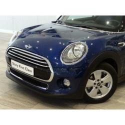 MINI Hatchback Cooper Business Automaat 3 deurs / Airconditi