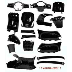 Kappenset Vespelini Riva VX50AGM Chi LX17-delig zwart glans