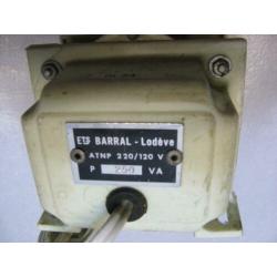 m24) Oude TRAFO 220 V naar 120 V - 250 VA.