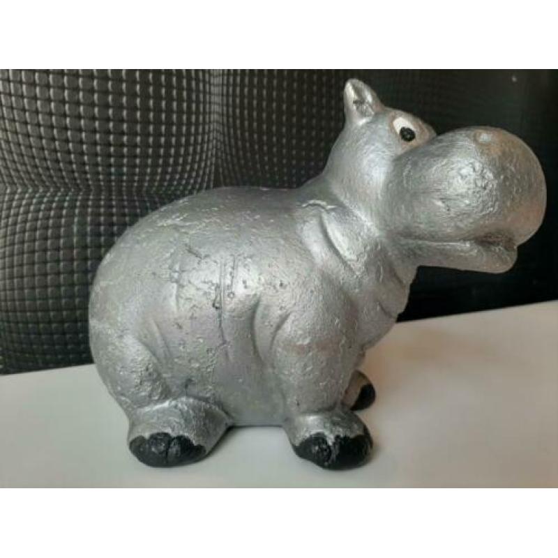 Zwaar stenen handgeschilderd beeld nijlpaard kunst