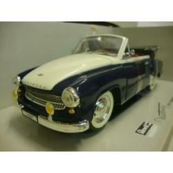 Wartburg 311 Cabriolet blue/white Revell 1:18 KRD