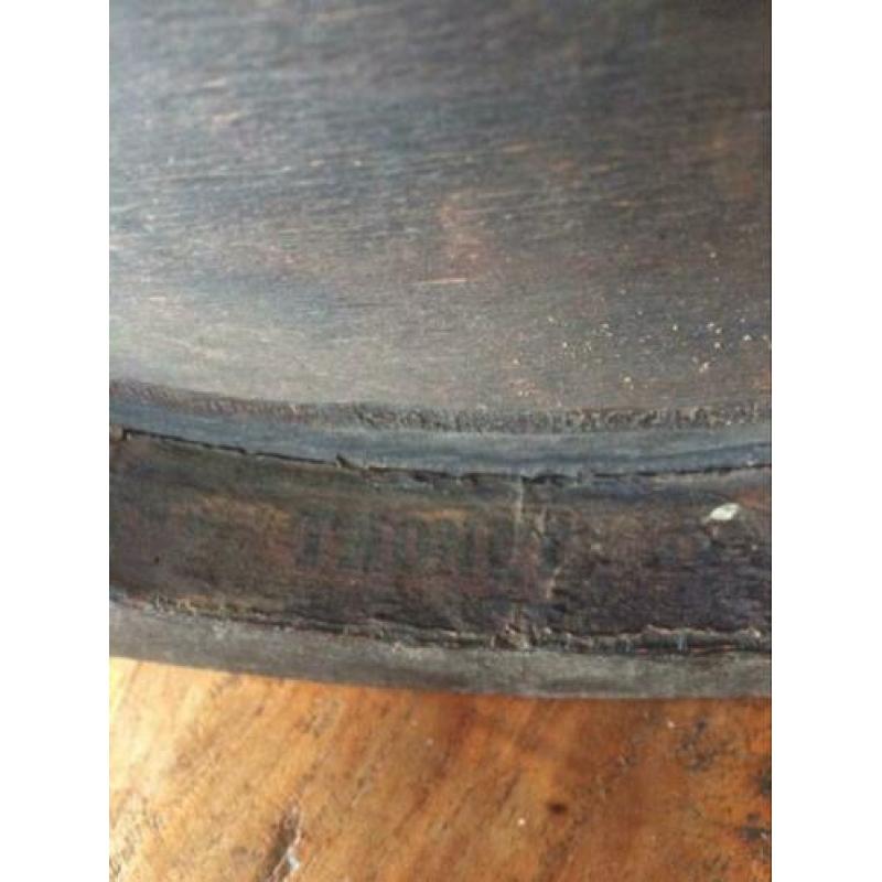 Oude originele Thonet stoel