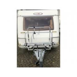 LMC Favorit 460 RD Vast bed met mover