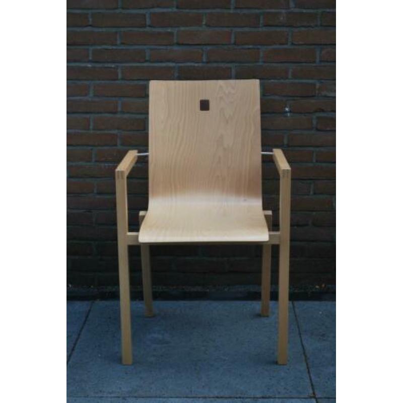 Stoel onbekend design