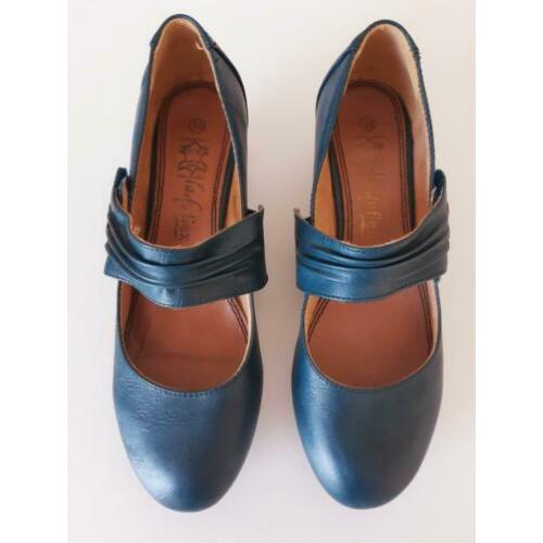 Stoere petrolblauwe pumps maat 39