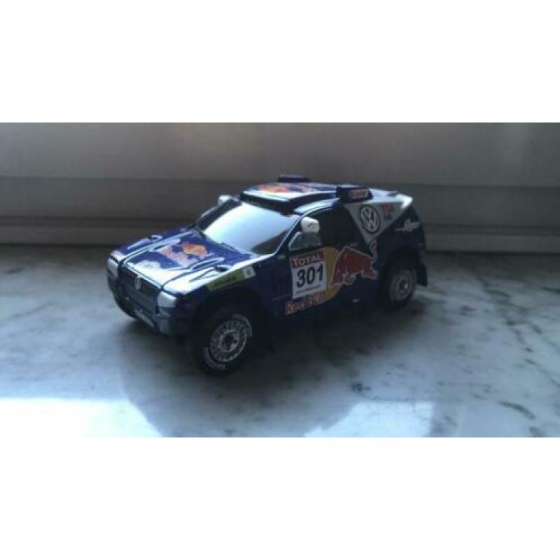 Vw TDI Red Bull Dakar 301 volkswagen en bwm x-raid 302