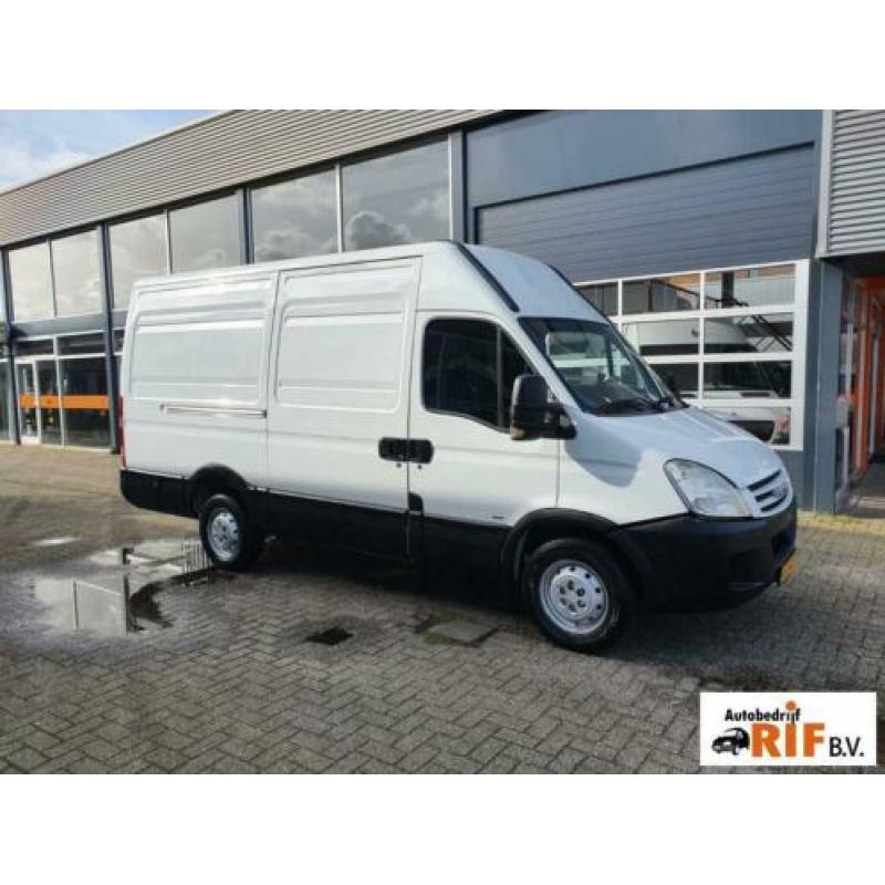 Iveco daily 35s12 l2h2 2.3 jtd 116 pk