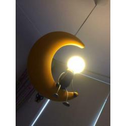 Mannetje op de maan lamp, kinderlamp
