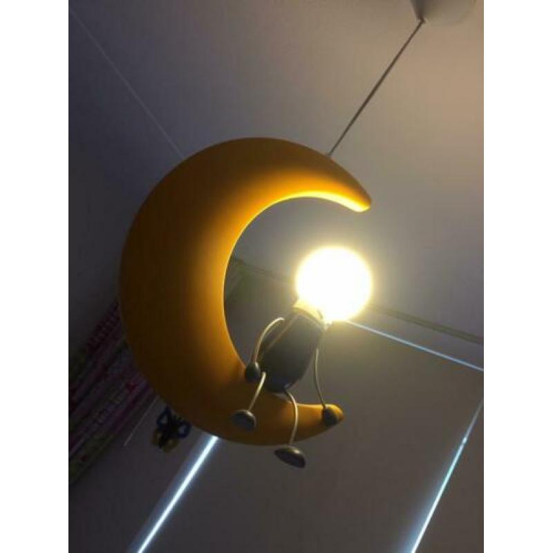 Mannetje op de maan lamp, kinderlamp