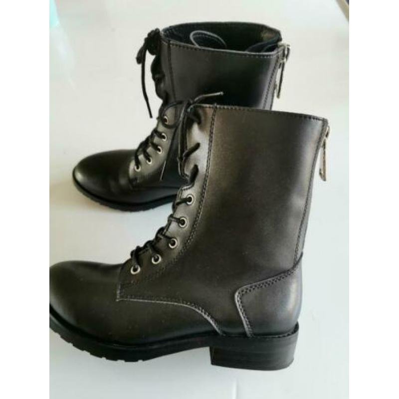 33 - Nik & Nik Thelma boots