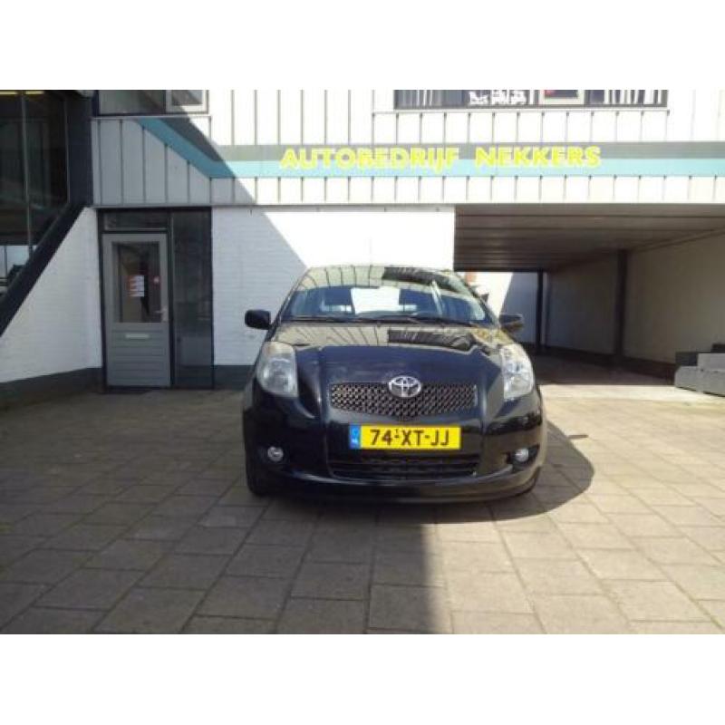 Toyota YARIS 1.3 VVTI LUNA MMT