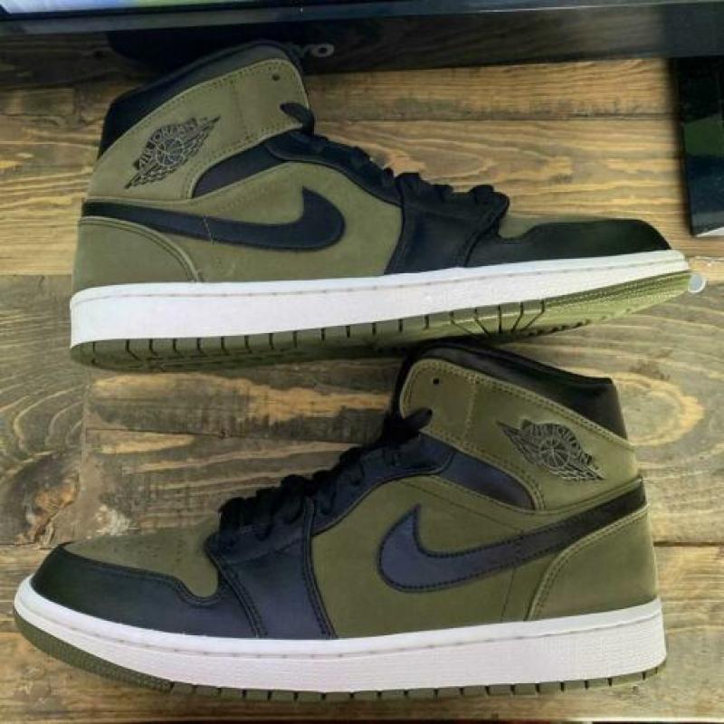 Nike air jordan 1's
