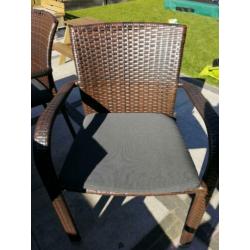 6 tuinstoelen, stapelbaar, merk Bukatchi, incl zitkussens