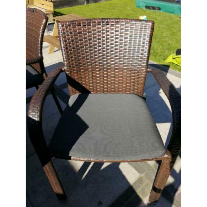 6 tuinstoelen, stapelbaar, merk Bukatchi, incl zitkussens