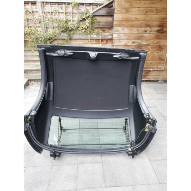 Zwarte hardtop winterkap Streetka met trolley
