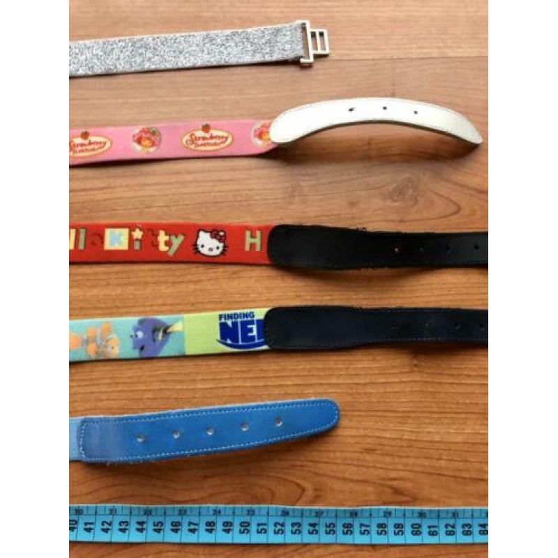 Meiden Disney riemen 2,5€ elke ( Nemo, Winnie, Hello Kitty )