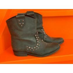 Leren cowboylaarzen met studs maat 38