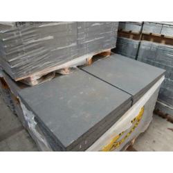 124m antraciet tegels betontegel tuintegel 60x60. S-partij.