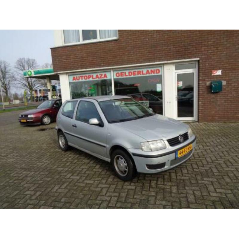 Volkswagen Polo 1.4 Trendline (bj 2000)