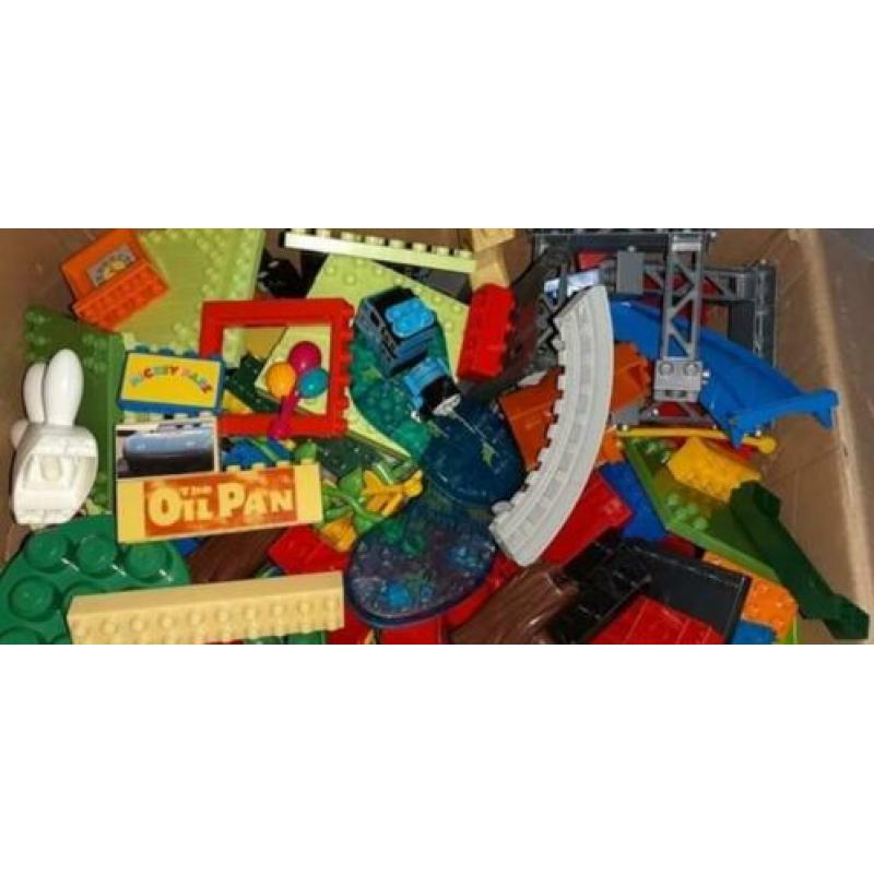 doos met blokken van Mega bloks