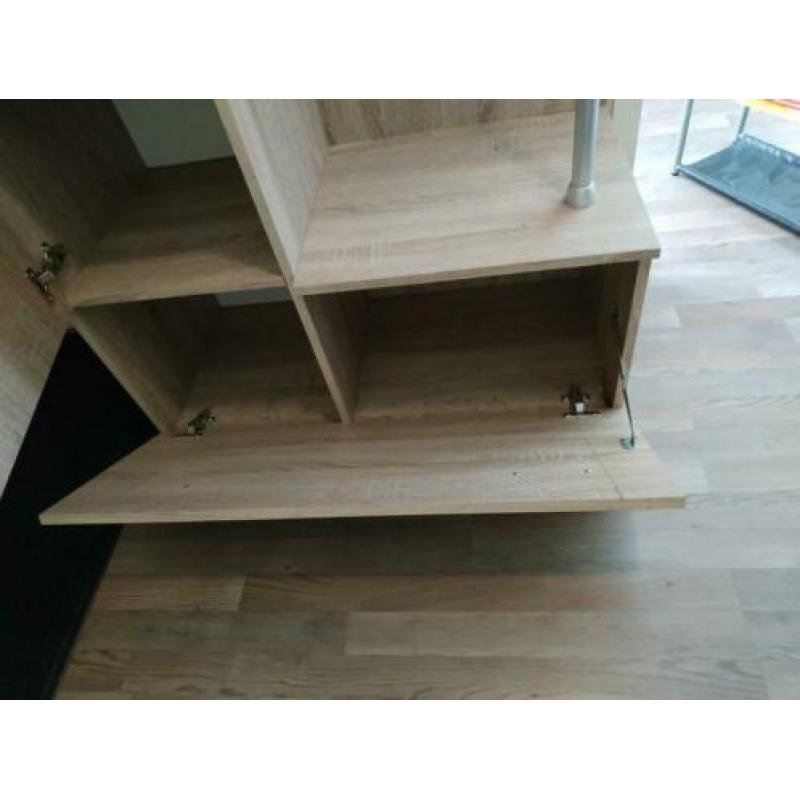 Mooie houten kast kapstok spiegel