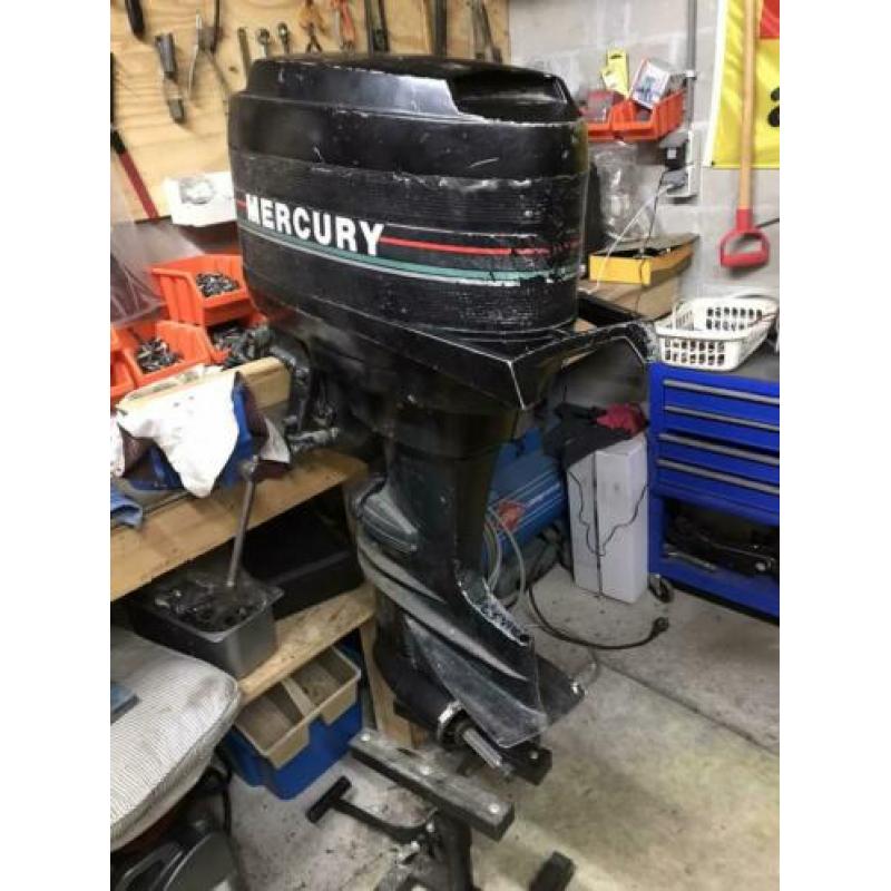 te koop Mercury 35 pk 2T bbmotor onderdelen of compleet!