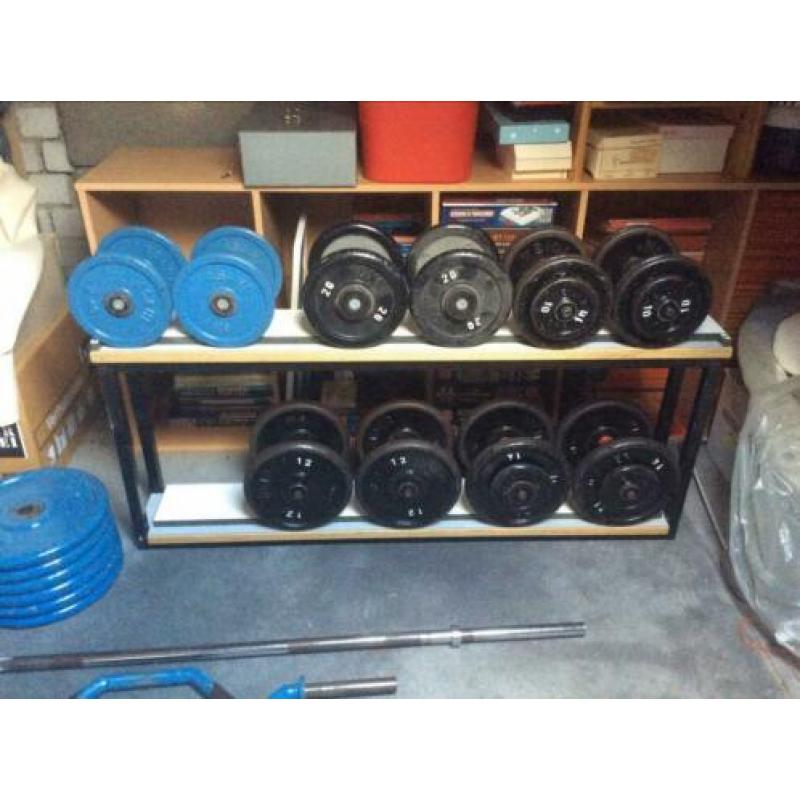 Thuis fitness, complete set: bankje, dumbells, schijven etc.