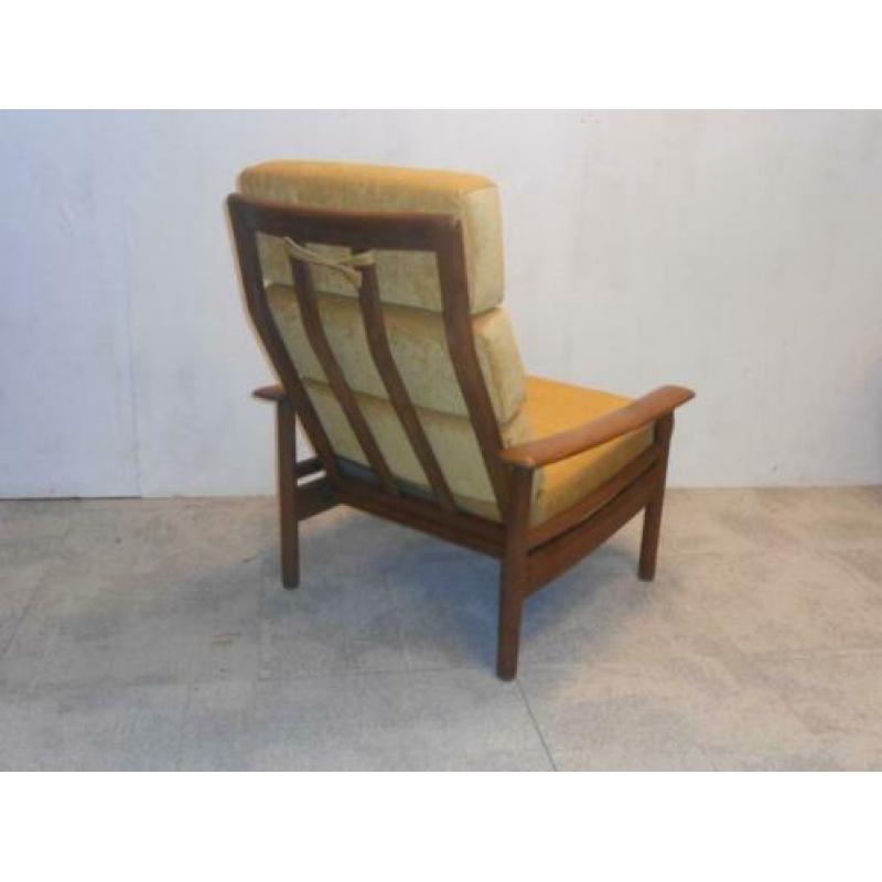Mooie Deense nieuwe beklede teak vintage retro fauteuil.