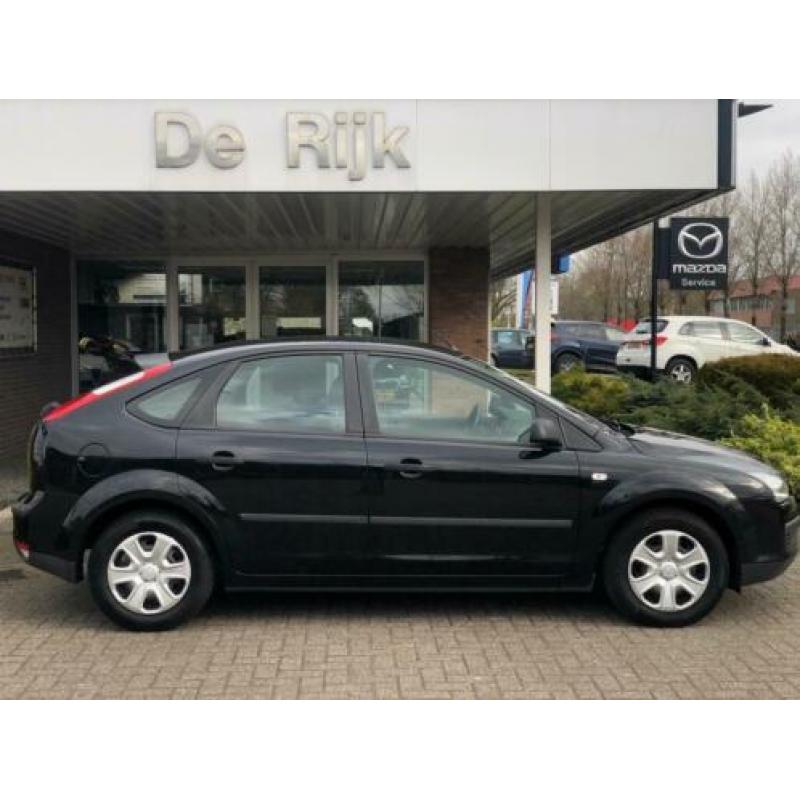 Ford Focus 1.6-16V Champion | 71.970 KM NAP | AIRCO, CRUISE,