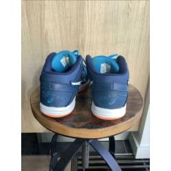 ASICS kinder zaal sportschoen