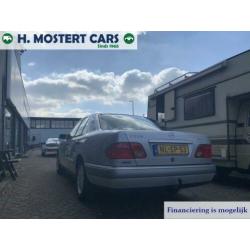 Mercedes-Benz E-Klasse 300 D Avantgarde * AIRCO * DISCOUNT C