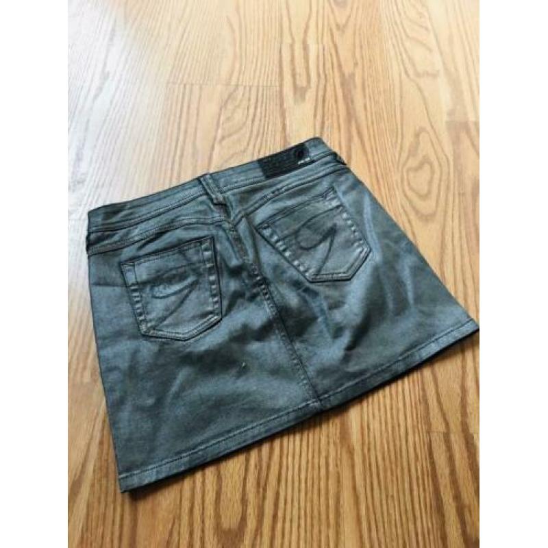 Nieuwe Geisha coated rok maat XS zilver
