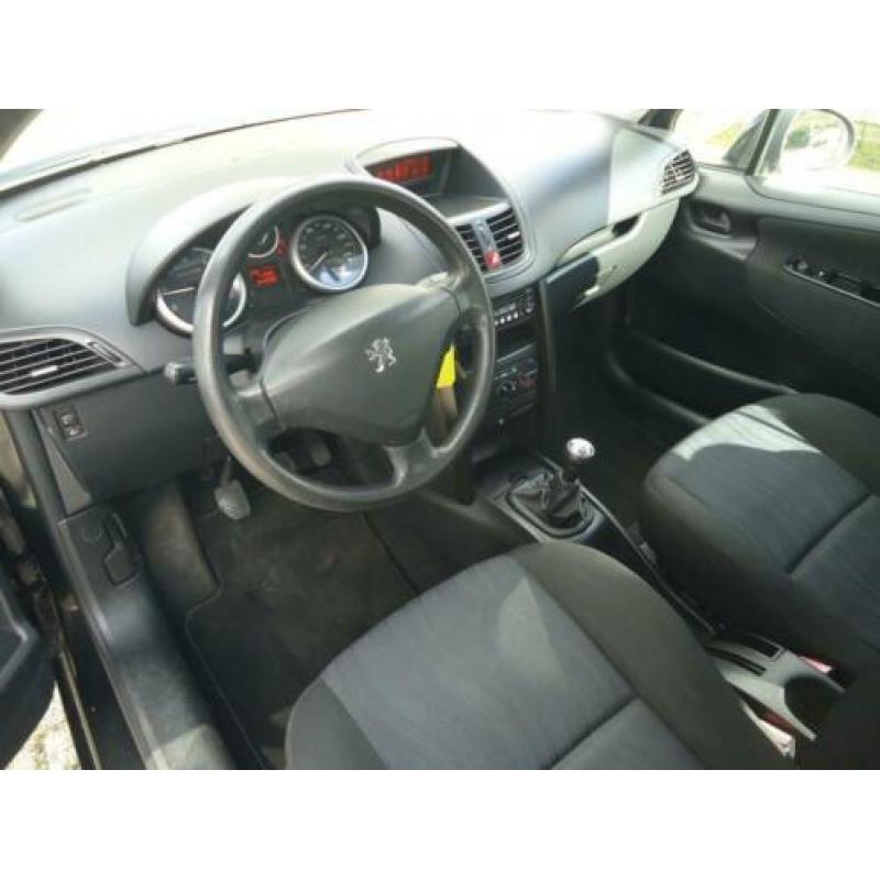 Peugeot 207 1.4 HDI XR 5DRS AIRCO NAP