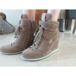 PRADA schoenen maat 40