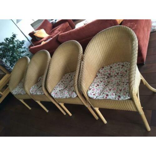 4 Lloyd Loom eetkamerstoelen Honingkleur