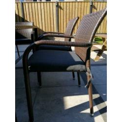 6 tuinstoelen, stapelbaar, merk Bukatchi, incl zitkussens