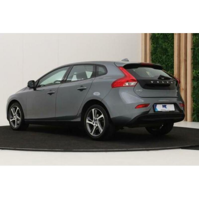 Volvo V40 2.0 T2 Momentum | Camera | LED | PDC V+A | Navigat