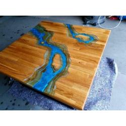 Salontafel massief eikenhout met epoxy