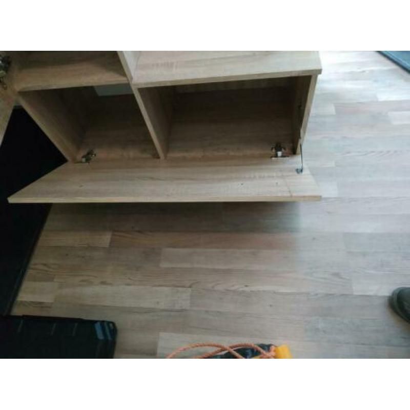 Mooie houten kast kapstok spiegel