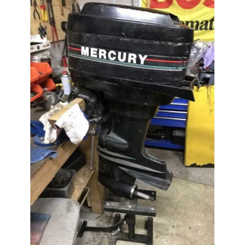 te koop Mercury 35 pk 2T bbmotor onderdelen of compleet!