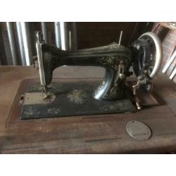 Opel naaimachine tafel