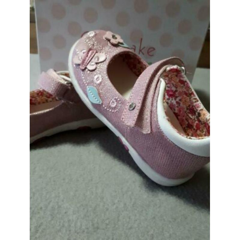 Leuke meisjes schoenen maat 22