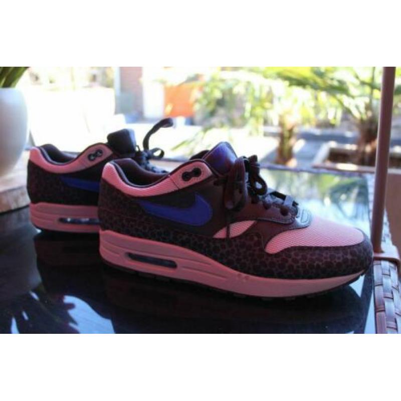 Nike am1 maat 43