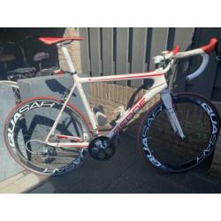 Beone pro Raw carbon racefiets