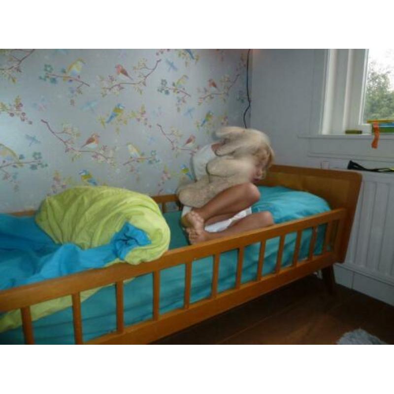 Peuterbed/kinderbed orgineel retro - vintage