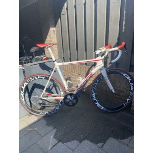 Beone pro Raw carbon racefiets